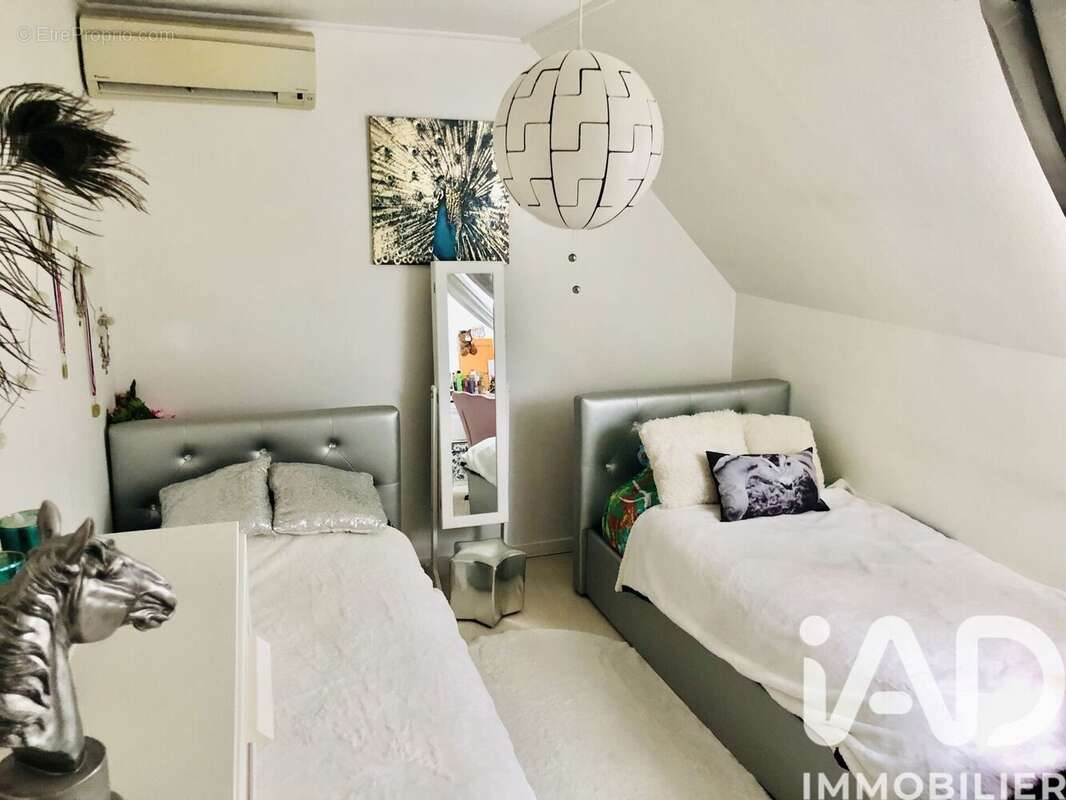 Photo 7 - Maison à SAVIGNY-LE-TEMPLE