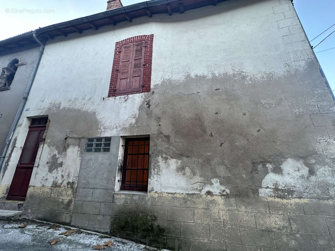 Maison à DECAZEVILLE