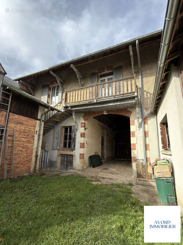 Maison à BENGY-SUR-CRAON