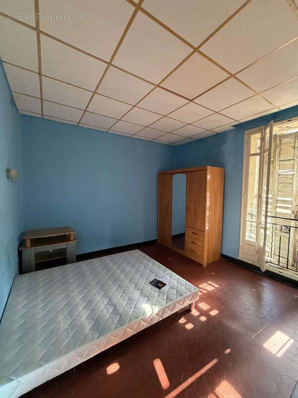 Appartement à MARSEILLE-5E