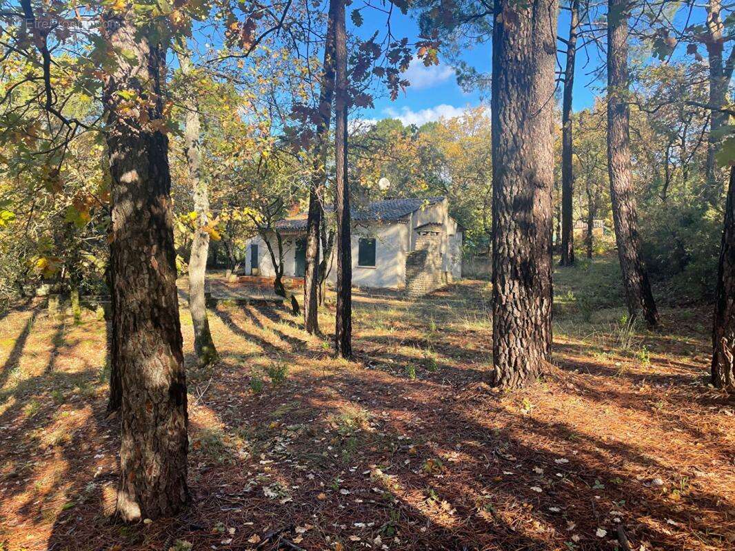 Maison à SAINT-SATURNIN-LES-APT