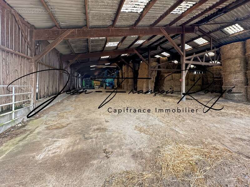 Maison à TOURVILLE-SUR-SIENNE