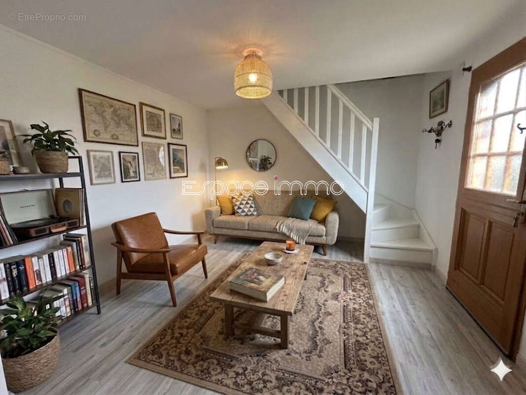 Maison à BOSC-GUERARD-SAINT-ADRIEN