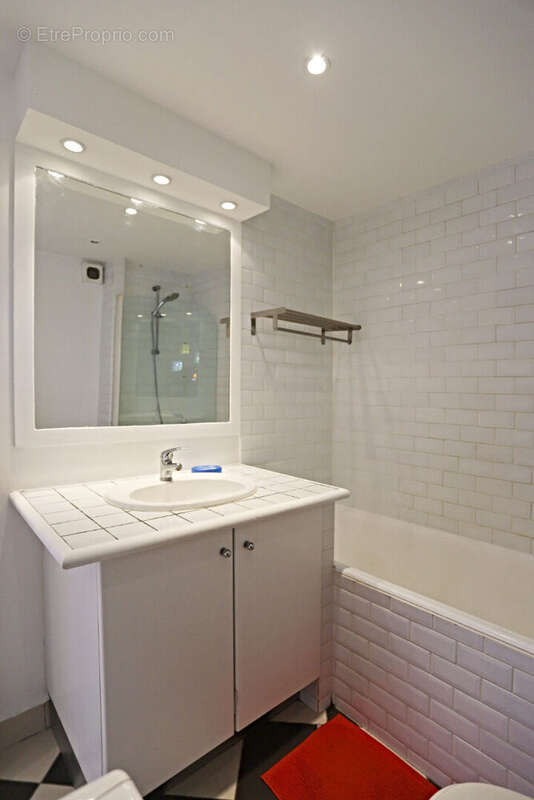 Appartement à PARIS-14E