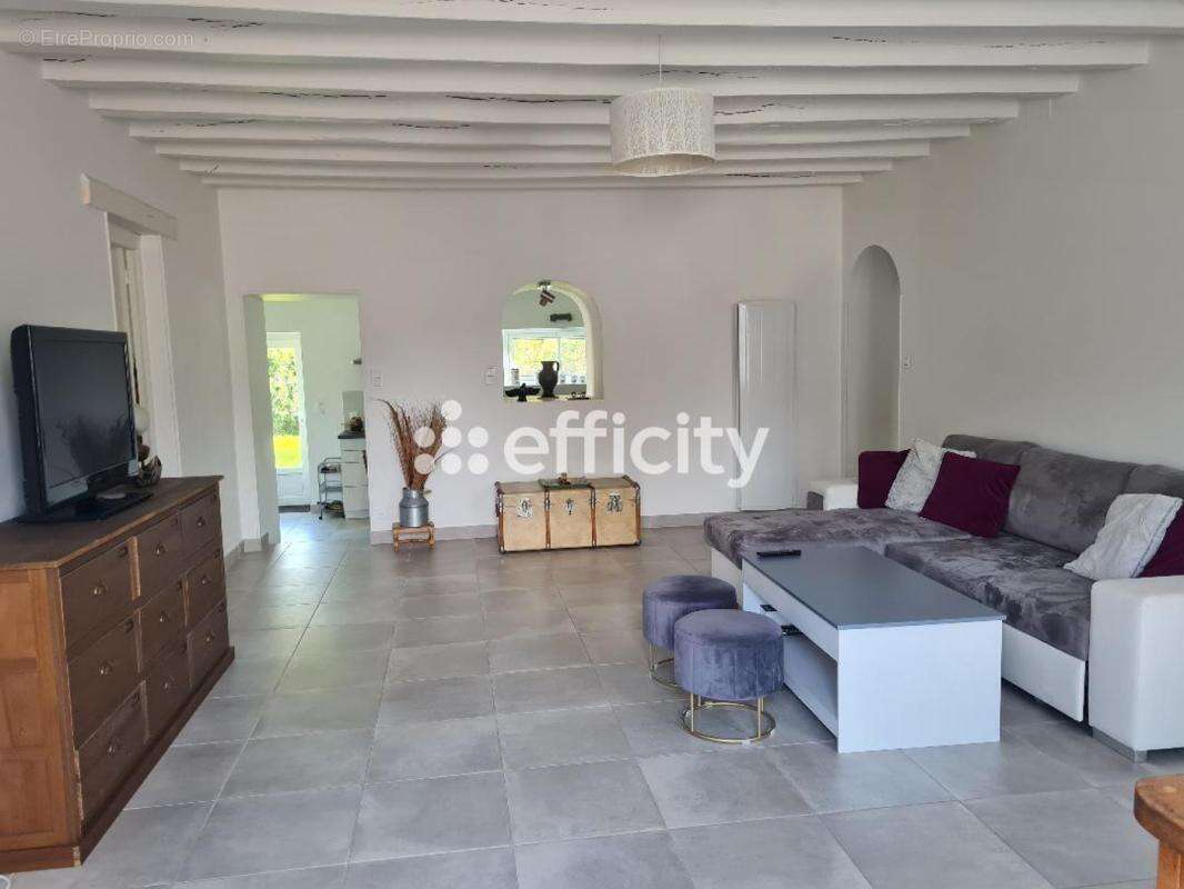 Maison à LA CHAPELLE-SAINT-URSIN