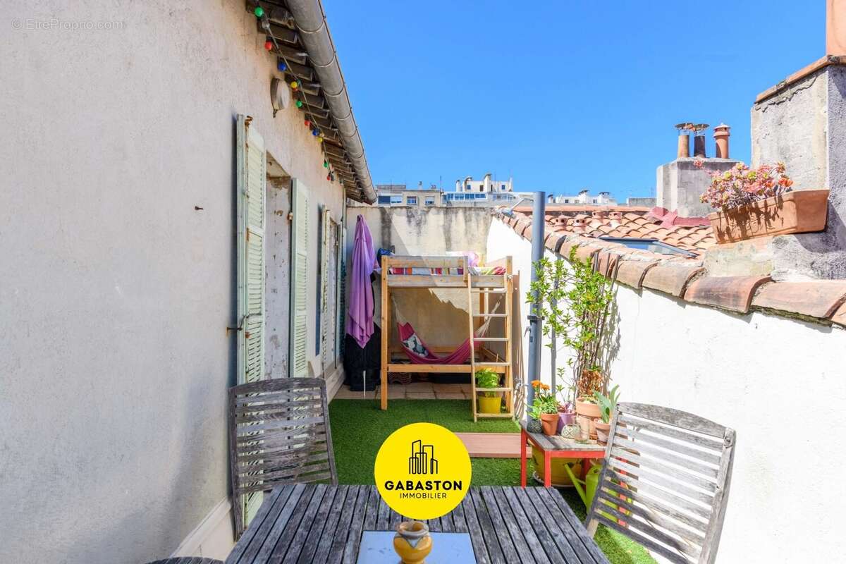 Appartement à MARSEILLE-6E