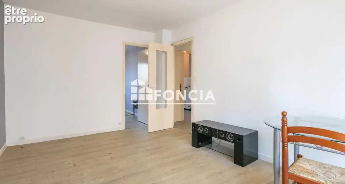 T3 56m2 avec cave dans copropriété fermée - photo 5