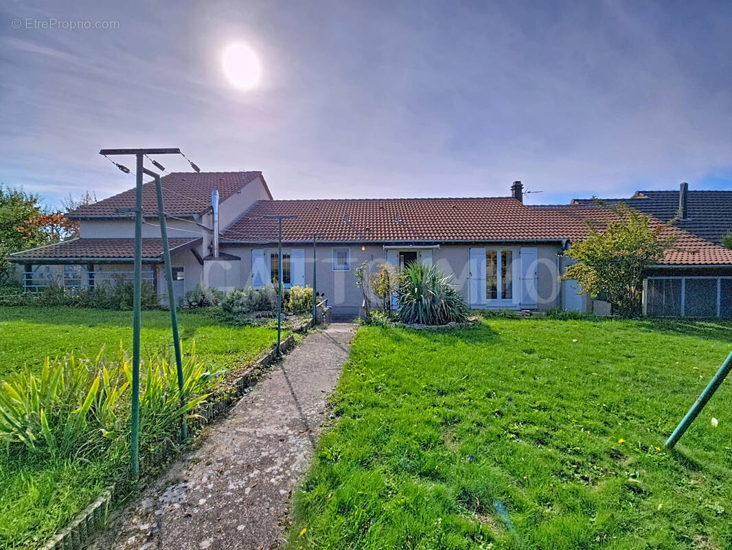 Maison à REMILLY