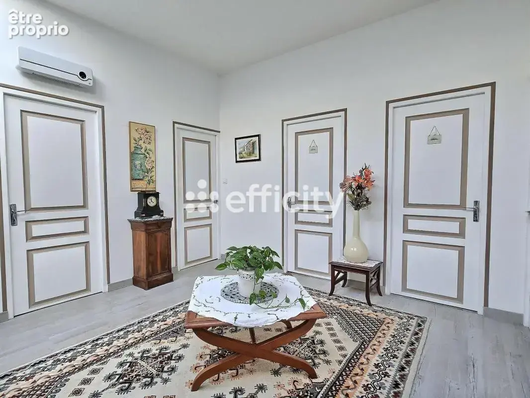 Maison 204 m² à Loulay  - photo 10