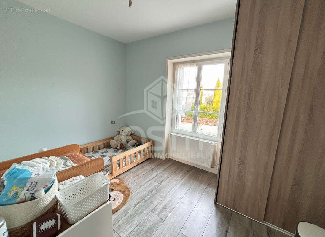 Maison à SAINTE-MAURE-DE-TOURAINE