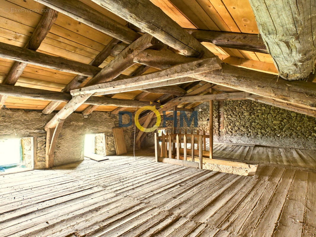 Maison à ALLY