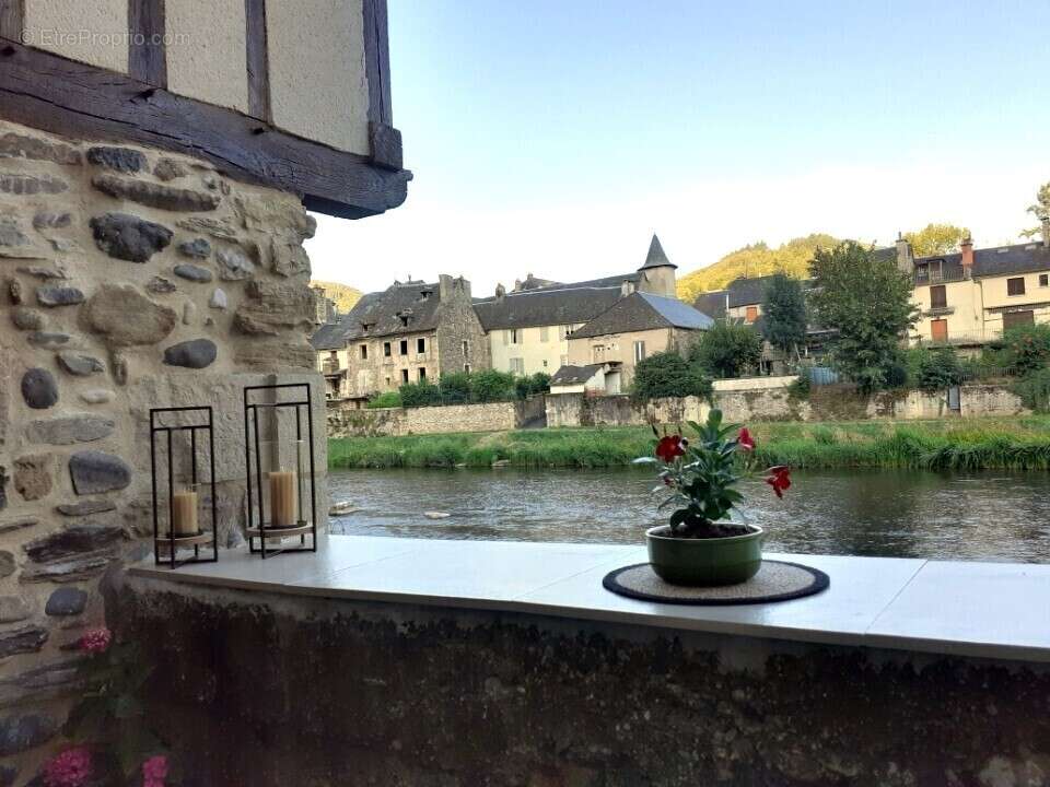 Maison à SAINT-GENIEZ-D'OLT