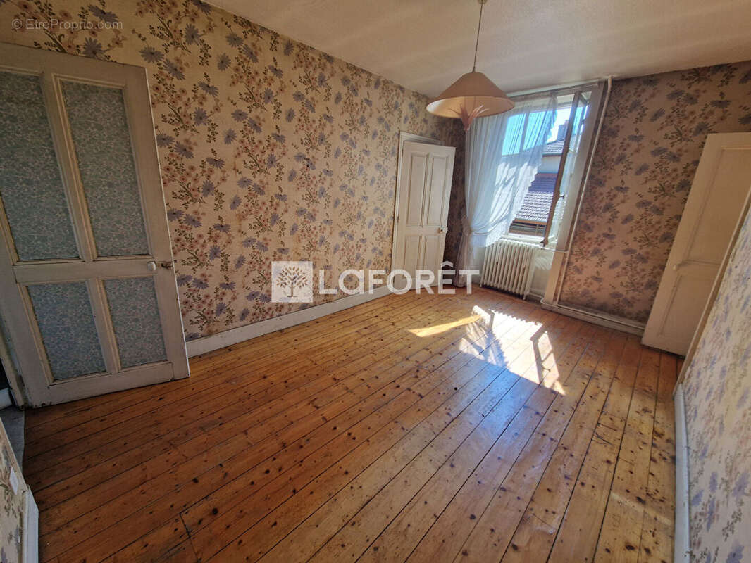 Maison à DAMPIERRE-SUR-SALON