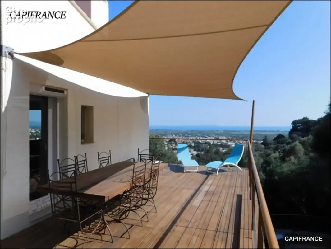 Maison à HYERES