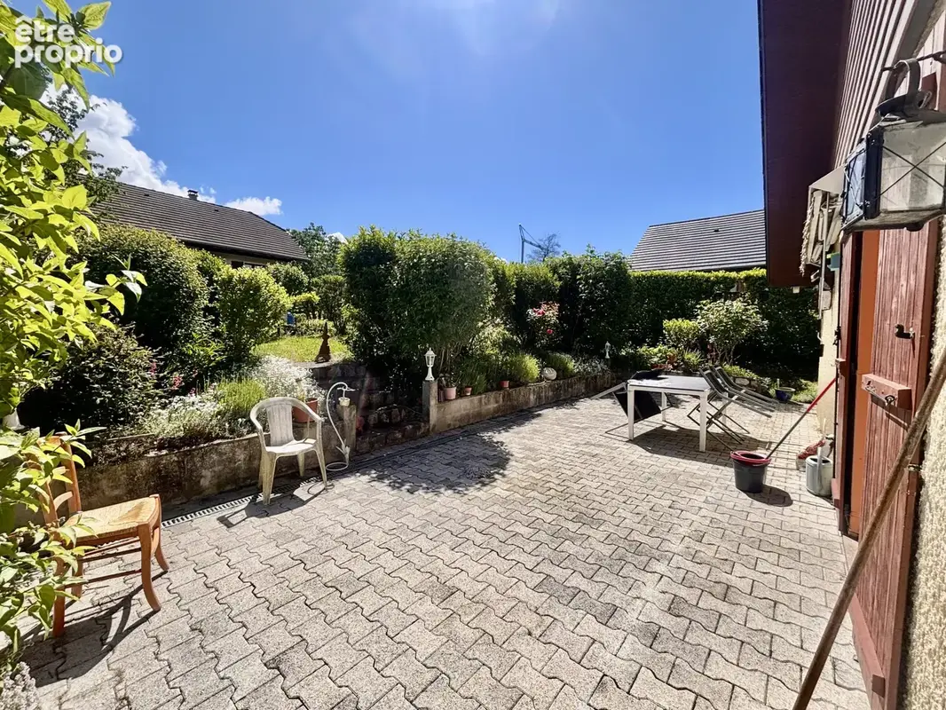EXCLUSIVITÉ   Une opportunité rare sur le secteur recherché de Chambéry-le-Vieux, limite Sonnaz - photo 2