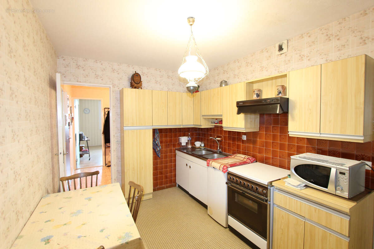 Appartement à VARENNES-VAUZELLES