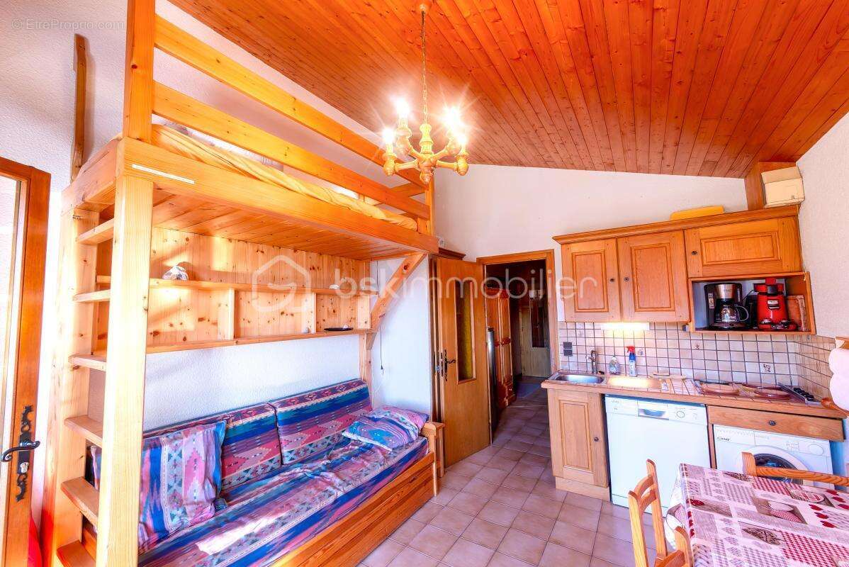 Appartement à CREST-VOLAND