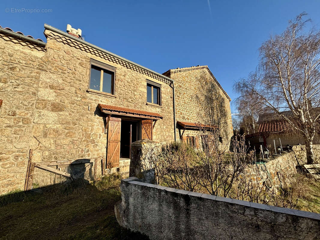 Maison à MONESTIER