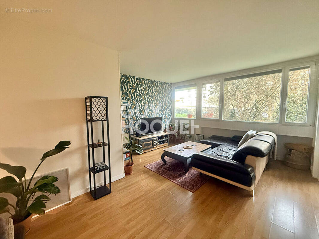 Appartement à L'HAY-LES-ROSES