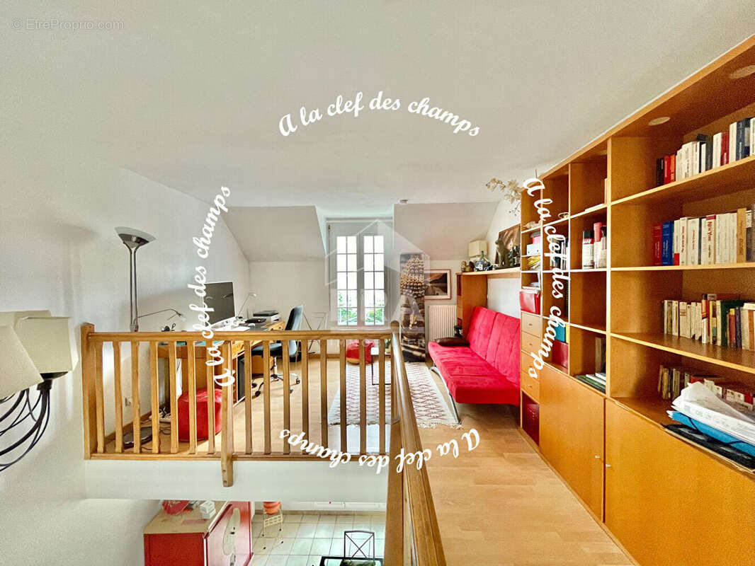 Maison à SAINT-REMY-LES-CHEVREUSE