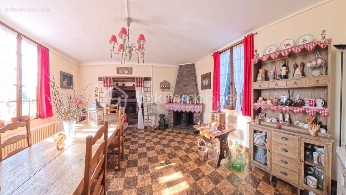 Maison à MONTFORT-SUR-RISLE