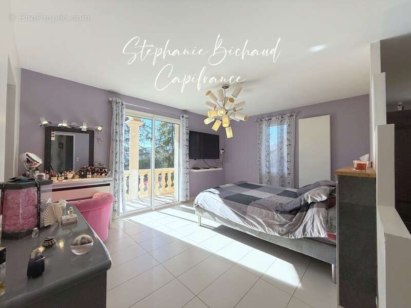 Maison à CHATEAUVIEUX