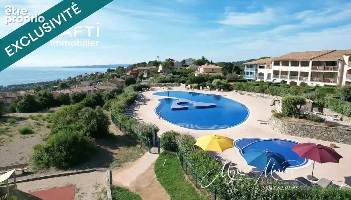Photo 1 - Appartement à ROQUEBRUNE-SUR-ARGENS