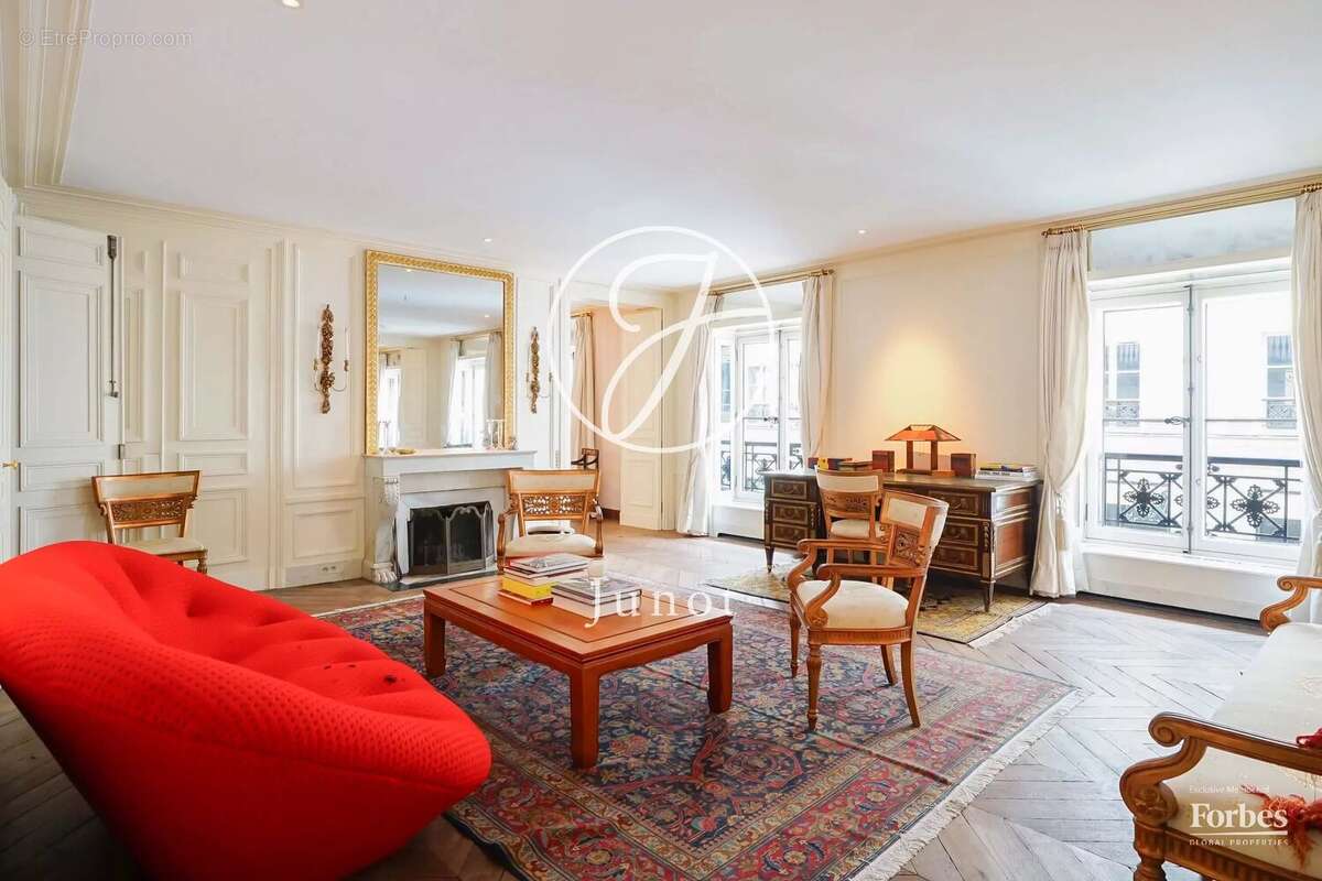 Paris 1er - VENDÔME / RIVOLI - Appartement à vendre - 4 pièces - 135,54m² Carrez - 3 chambres. - photo 4