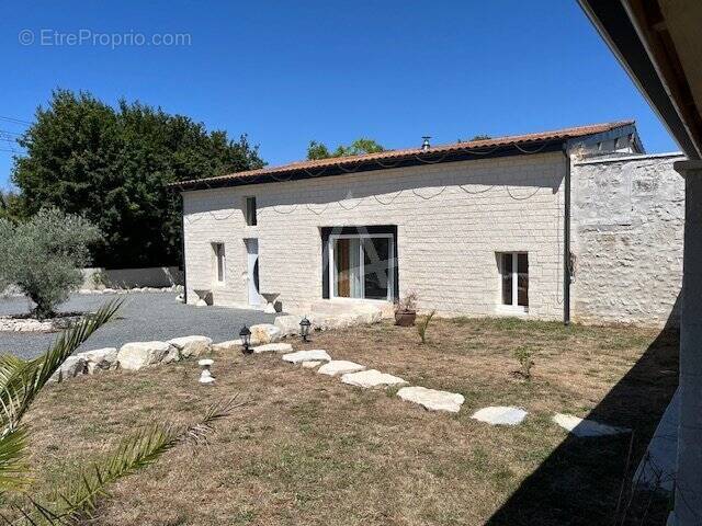 Maison à GOND-PONTOUVRE