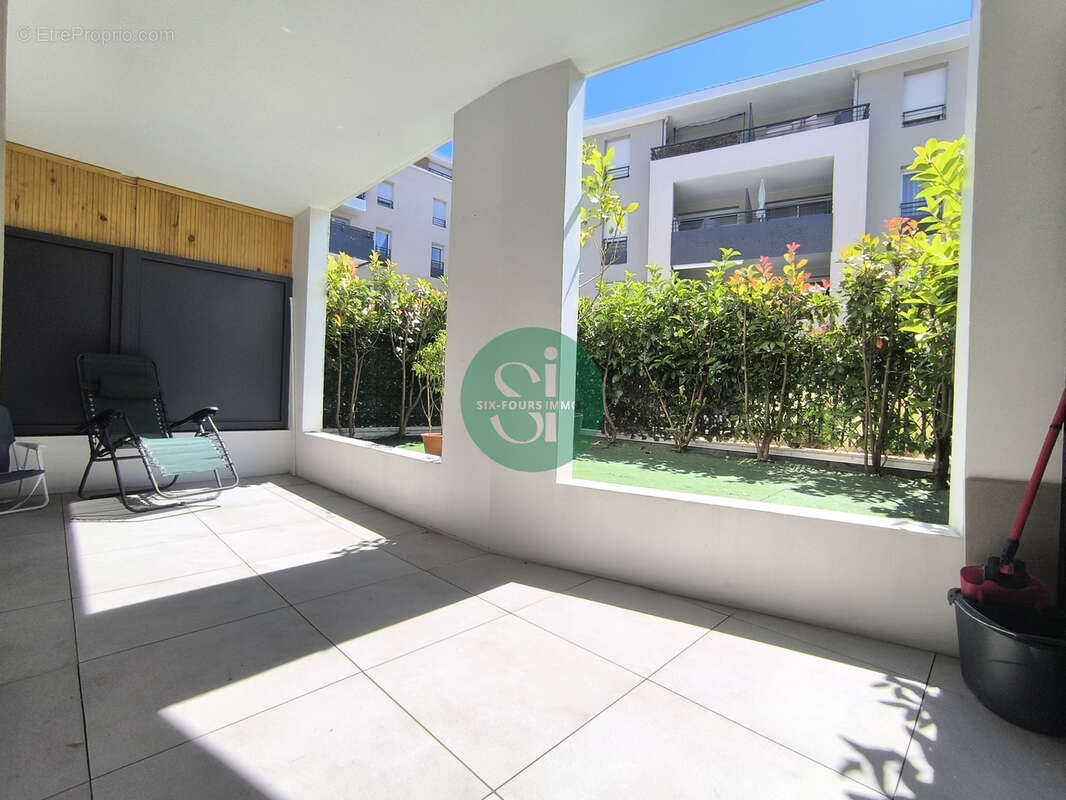 Appartement à SIX-FOURS-LES-PLAGES