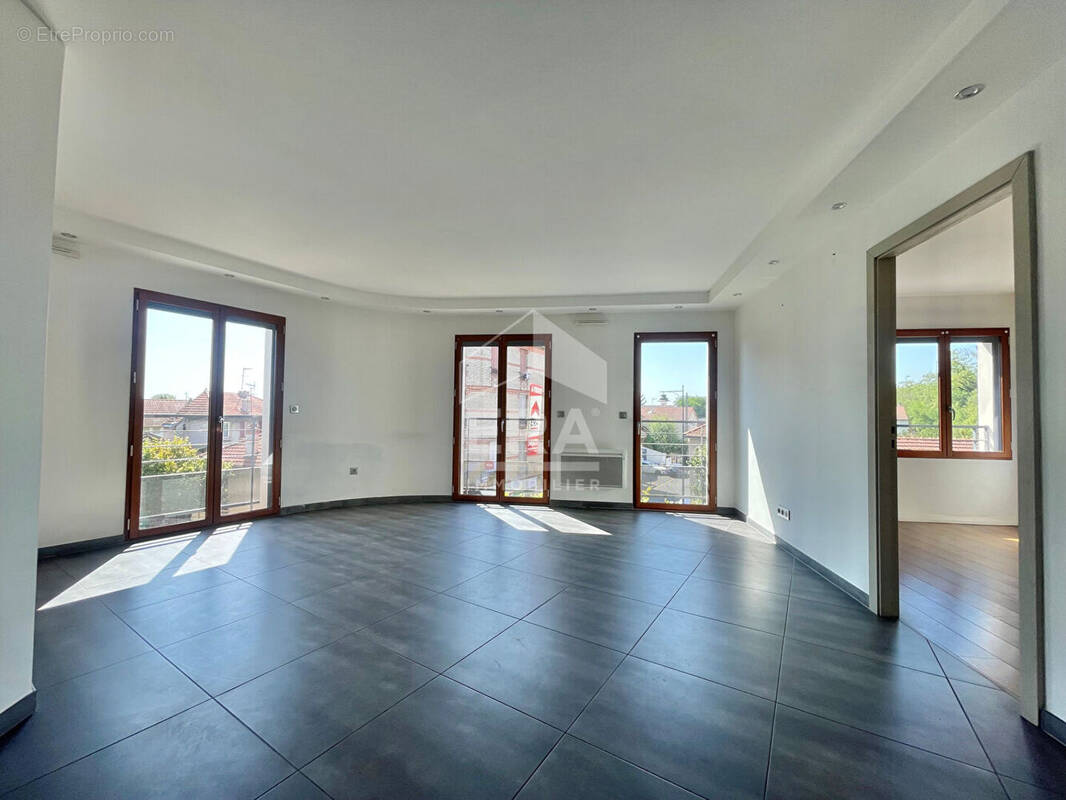 Appartement à MAISONS-ALFORT