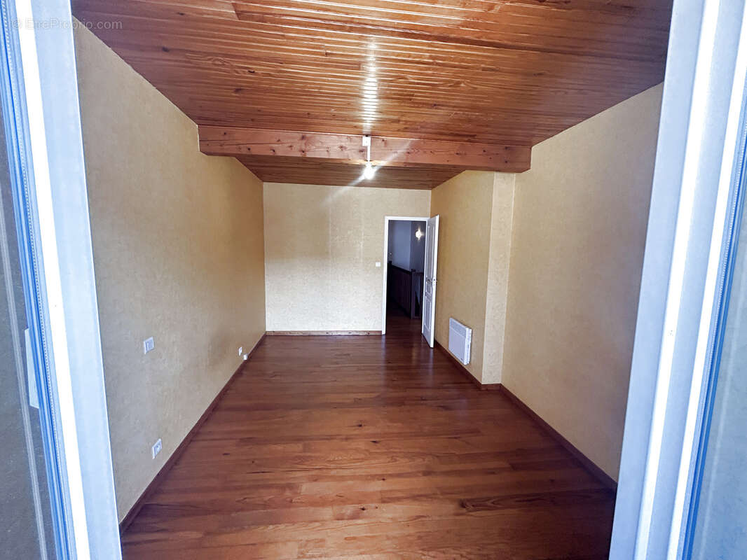 Maison à MONTEGUT-PLANTAUREL