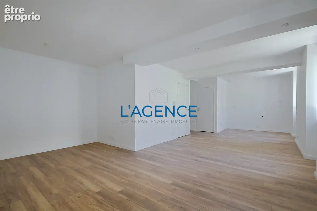 Appartement T4 de 74m2 dans une   résidence entièrement rénovée avec deux places de parkings privatives - photo 3