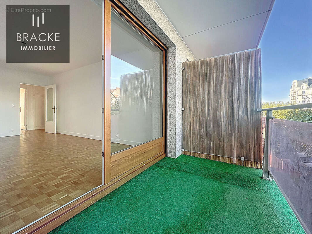 Appartement à LA GARENNE-COLOMBES