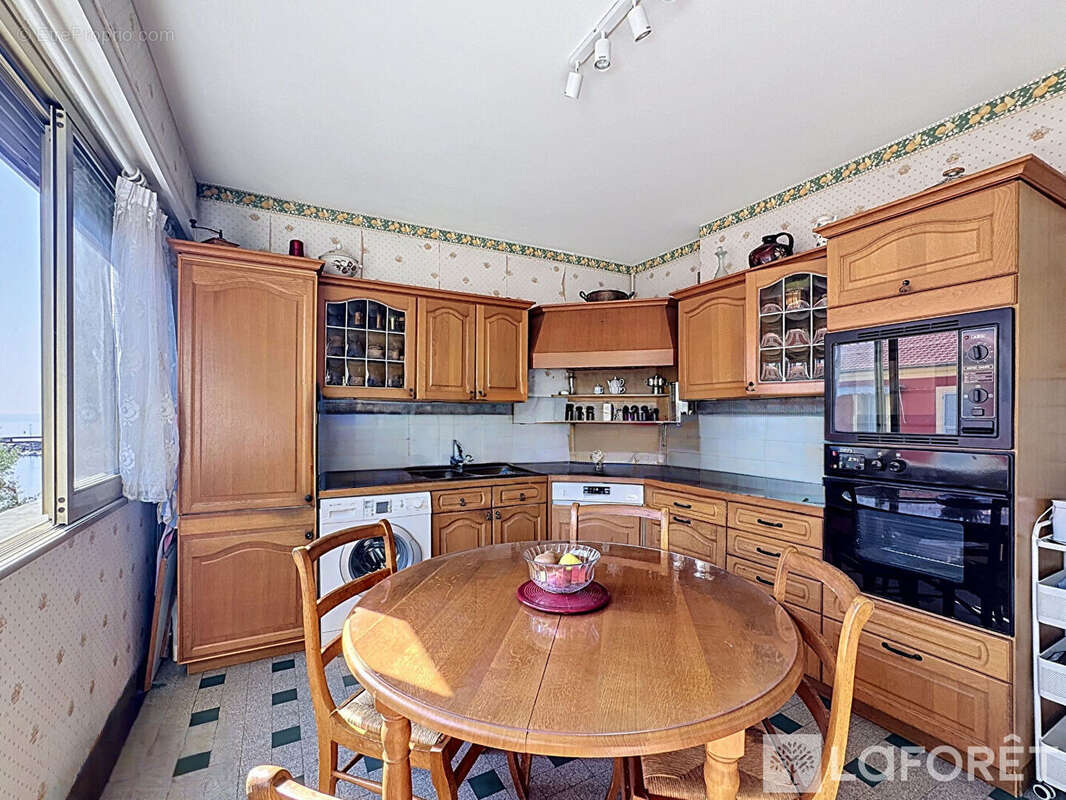 Appartement à ROQUEBRUNE-CAP-MARTIN