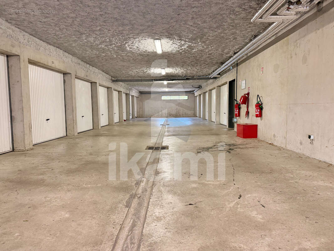 Appartement T3 au dernier étage   Terrasse, vue dégagée et garage - photo 8