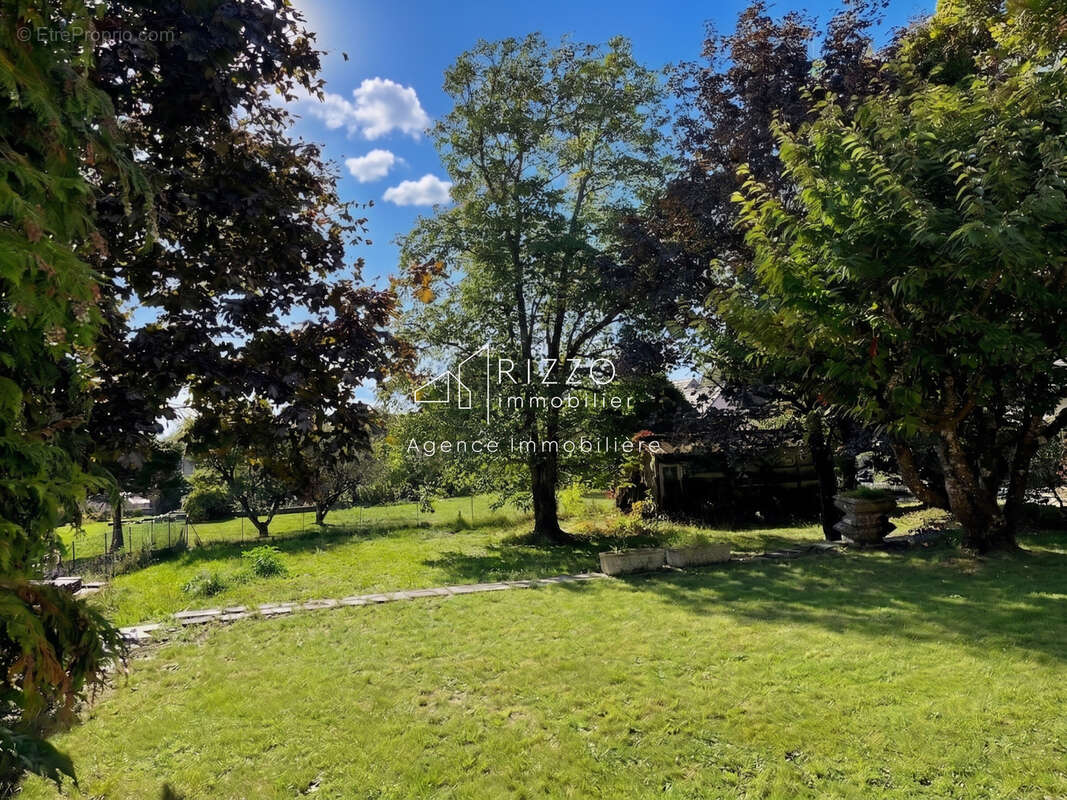 Maison individuelle à CROZET (01170) - 590 000 € FAI - photo 4