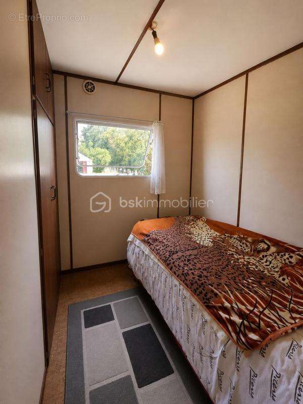 Chalet de 27 m² à Jaulnes - photo 4