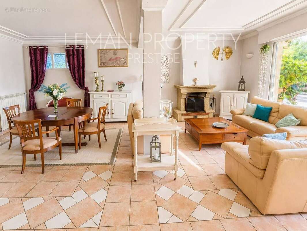 Maison à MOUGINS
