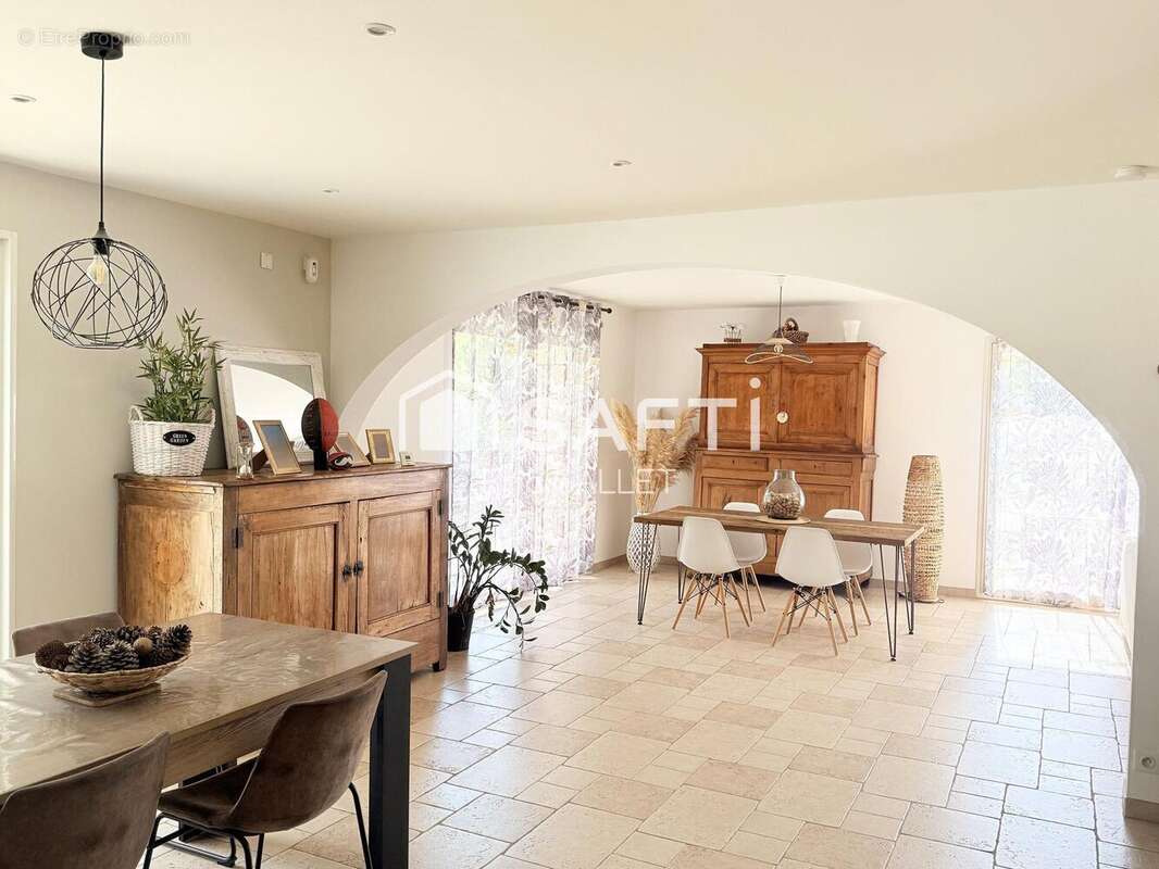 Maison 171 m² à Chasteaux  - photo 6