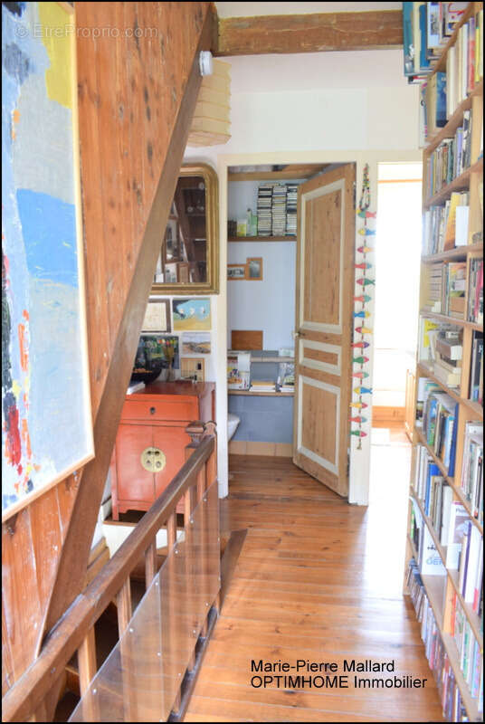 Maison à SAINT-PIERRE-BELLEVUE