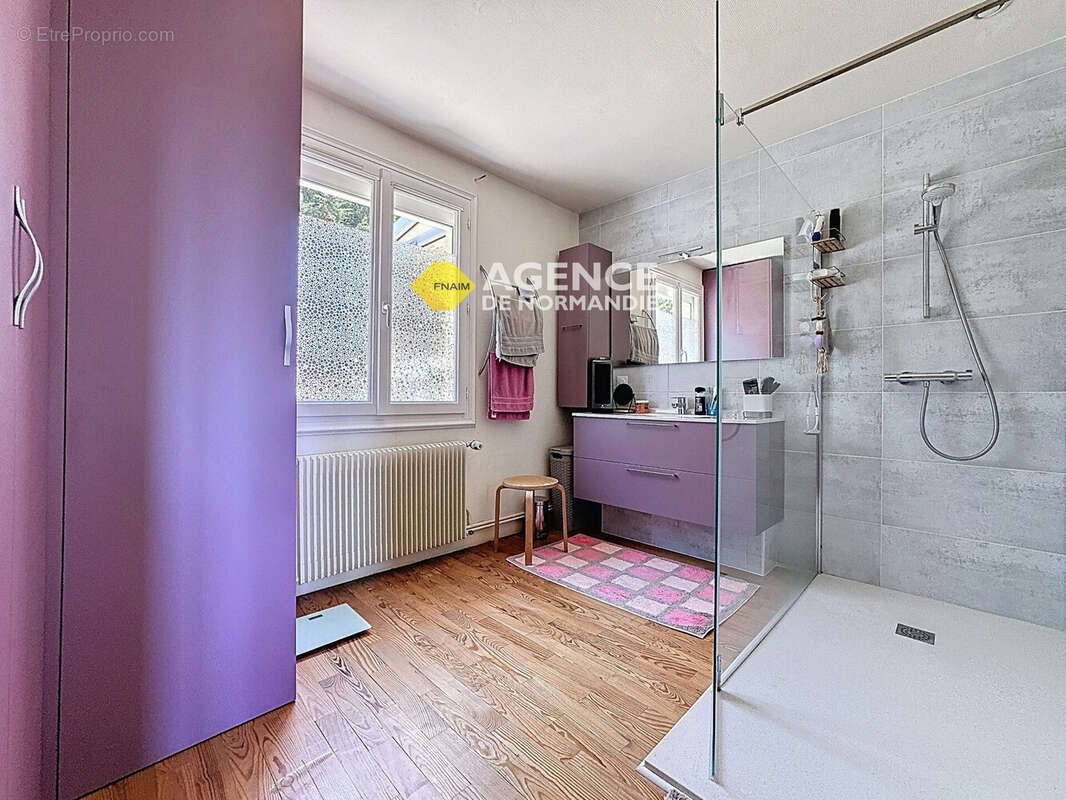 Maison à MONTREUIL-L'ARGILLE