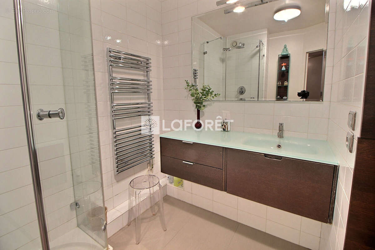 Appartement à SURESNES