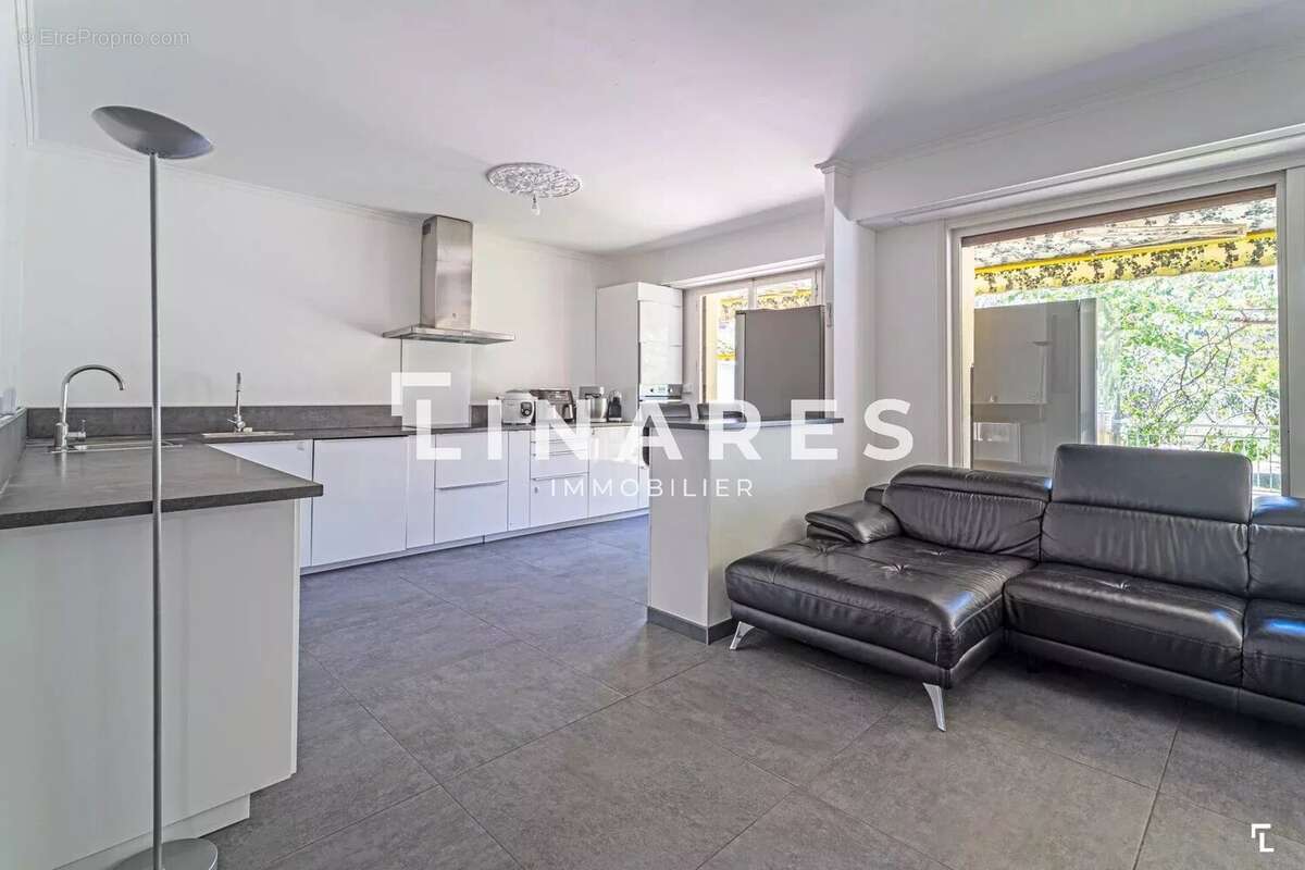 Appartement à MARSEILLE-9E