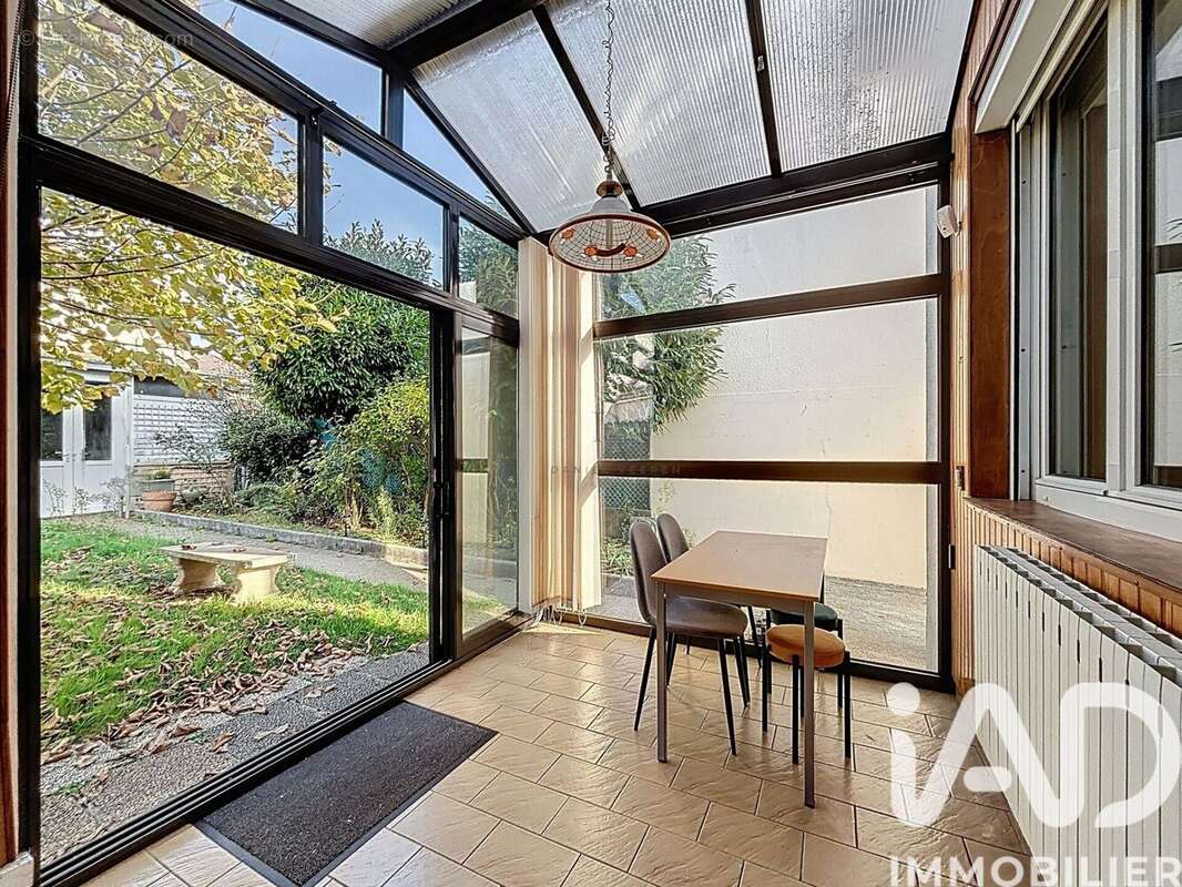 Photo 3 - Maison à LE PLESSIS-ROBINSON