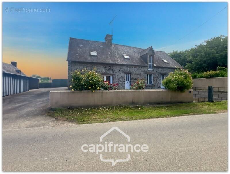 Maison à MONTANEL