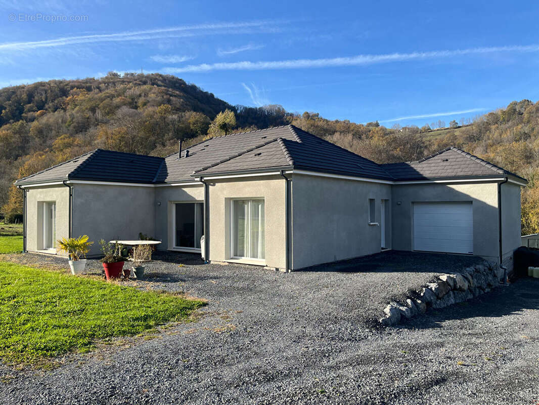 Maison à ESQUIULE