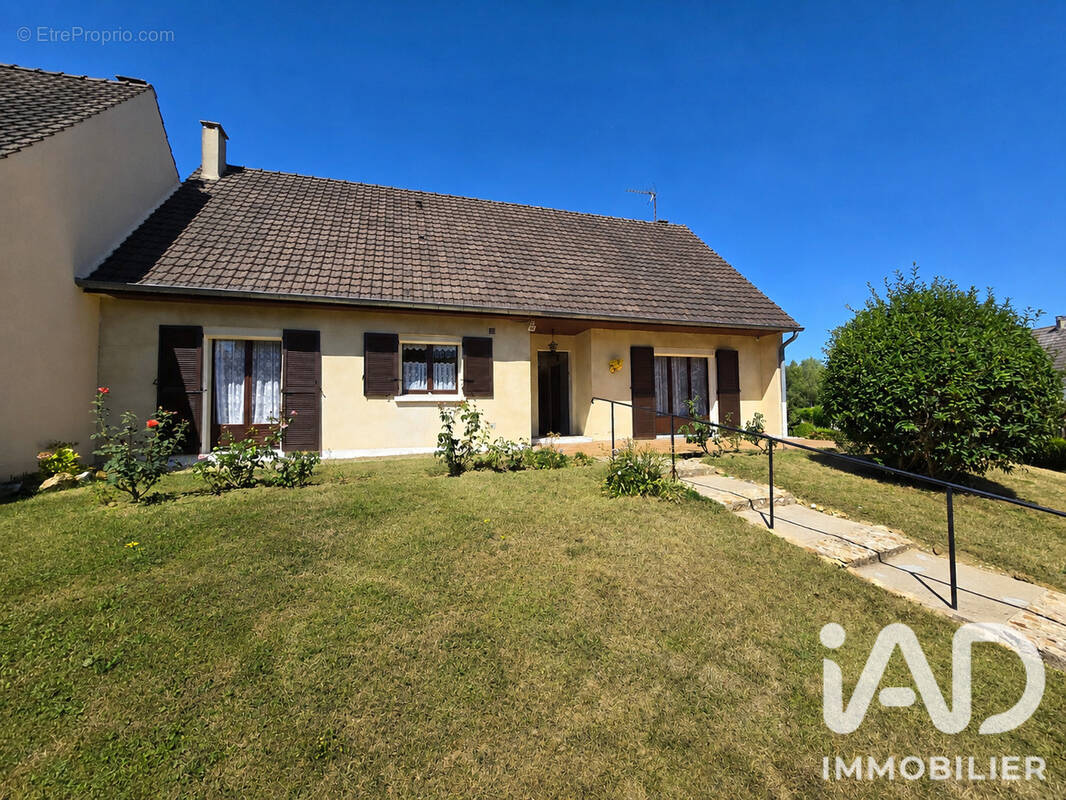 Photo 1 - Maison à ETAMPES-SUR-MARNE