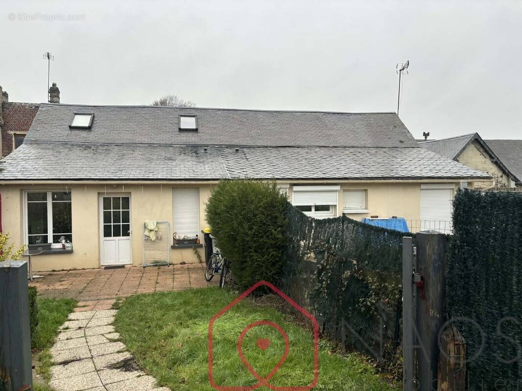 Maison à WOINCOURT