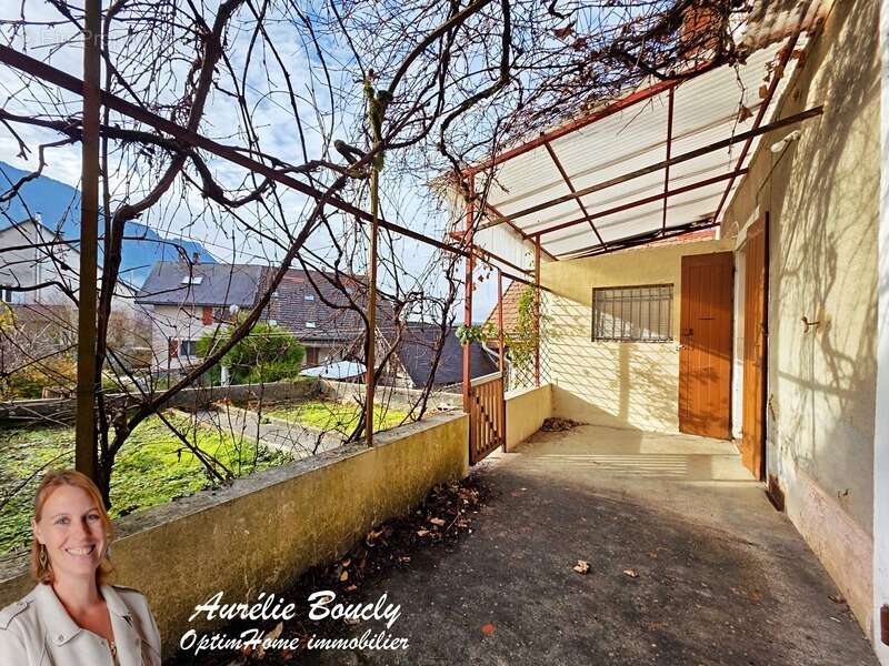 Maison à SAINT-LAURENT-DU-PONT